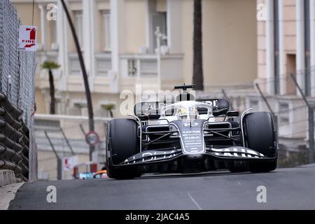 Monaco. 29th maggio 2022. Pierre Gasly di AlphaTauri in pista durante il Gran Premio di Formula 1 di Monaco 2022 al circuito di Monaco il 29 maggio 2022 a Monte-Carlo, Monaco. Credit: Marco Canoniero/Alamy Live News Foto Stock