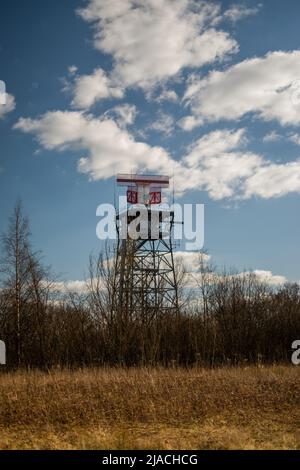 Torre radar all'Aeroporto Internazionale di Manchester, Greater Manchester, Regno Unito. Foto Stock