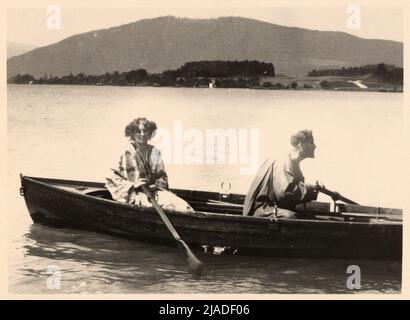 Gustav Klimt e Emilie Flöge in barca sul lago Attersee. Sconosciuto Foto Stock