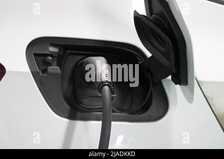 Punti di ricarica per auto elettriche a Gunwharf Quays, Portsmouth, Hampshire Foto Stock