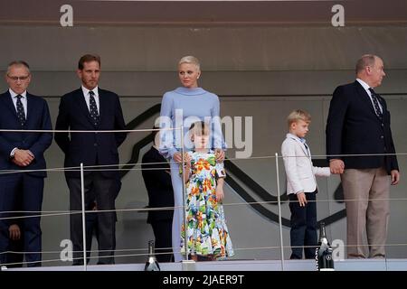 29 maggio 2022, circuito di Monaco, Monte Carlo, FORMULA 1 GRAN PREMIO DI MONACO 2022 , nella foto Charlene Lynette Grimaldi, Principessa di Monaco, figlia Gabriella di Monaco, figlio Jacques di Monaco, Principe Alberto II di Monaco Foto Stock