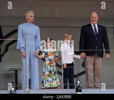 29 maggio 2022, circuito di Monaco, Monte Carlo, FORMULA 1 GRAN PREMIO DI MONACO 2022 , nella foto Charlene Lynette Grimaldi, Principessa di Monaco, figlia Gabriella di Monaco, figlio Jacques di Monaco, Principe Alberto II di Monaco Foto Stock