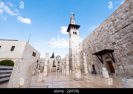 Damasco, Siria - Maggio 2022: Esterno della Moschea di Umayyyad e Mausoleo di Saladino a Damasco Foto Stock