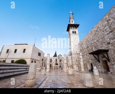 Damasco, Siria - Maggio 2022: Esterno della Moschea di Umayyyad e Mausoleo di Saladino a Damasco Foto Stock