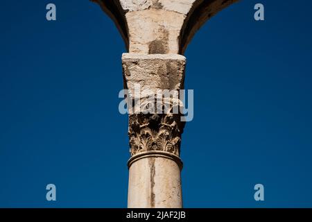 primo piano della colonna, dettaglio dell'architettura storica Foto Stock