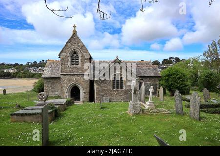 Chiesa di San Michele a Porthilly e la Croce medievale. Foto Stock