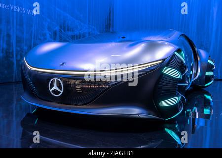 Mercedes-Benz Vision AVTR intuitivo concept car intelligente, che legge la tua mente durante la guida, presentato al salone IAA Mobility 2021 di Monaco, Germa Foto Stock