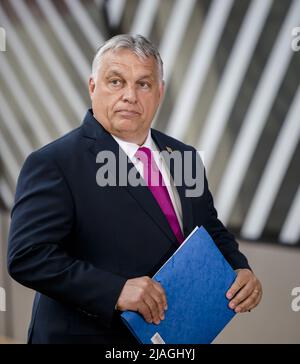 Bruxelles, Belgio, 2022-05-30 15:09:42 BRUXELLES - il primo ministro ungherese Viktor Orban si rivolge alla stampa in vista di un ulteriore vertice del Consiglio europeo di due giorni. I leader dei paesi dell'Unione europea stanno discutendo della crisi energetica e alimentare e delle lacune nella difesa europea. Essi cercano anche una via d'uscita dalla situazione di stallo per un embargo sul petrolio russo. ANP BART MAAT uscita paesi bassi - uscita belgio Foto Stock