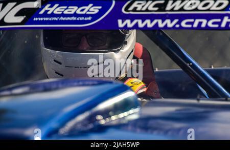 BARC CLUB CAR CHAMPIONSHIPS - OULTON PARK il British Automobile Racing Club ritorna a Oulton Park questo fine settimana per una giornata di corse al completo Foto Stock