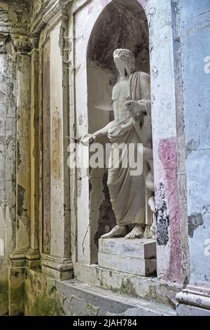 Il bagno di Venere, una delle parti più belle del giardino inglese nel parco della Reggia di Caserta Foto Stock