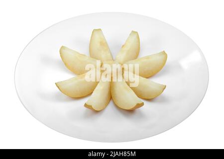 Pera di neve o pera di Fengsui su sfondo bianco, pera di Corea frutta fresca con fette isolate su sfondo bianco. Pere di mele fresche mature. Pera asiatica. Foto Stock