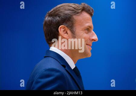 Bruxelles, Belgio. 30th maggio 2022. Presidente della Francia Emmanuel Macron al vertice dei leader dell'Unione europea, in mezzo all'invasione dell'Ucraina da parte della Russia. Polonia Slovacchia OUT (immagine di credito: © JP Black/ZUMA Press Wire) Foto Stock