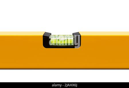 Edificio giallo, isolato su sfondo bianco. Foto Stock