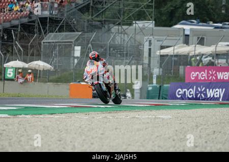 Varese, Italia. 28th maggio 2022. 49 Fabio di Giannantonio Gresini Racing MotoGP MotoGP si scalda domenica, MotoGP d'Italia - al circuito del Mugello il 29 maggio 2022 a Scarperia, Italia. (Credit Image: © Fabio Averna/Pacific Press via ZUMA Press Wire) Foto Stock