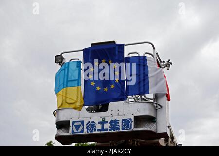 Kiev, Ucraina, 30/05/2022, Vigili del fuoco e altri veicoli speciali consegnati per le esigenze del SES di Ucraina dalla Repubblica francese, presso la stazione statale di fuoco e salvataggio di Kiev, capitale dell'Ucraina, 30 maggio 2022. Foto di Ruslan Kaniuka/Ukrinform/ABACAPRESS.COM Foto Stock