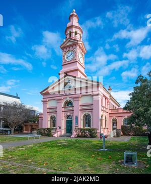 Elevazione frontale della storica casa di corte di inverell rosa, a Inverell, nuovo galles del Sud del Nord, australia Foto Stock