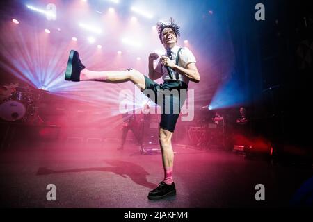 Copenaghen, Danimarca. 30th maggio 2022. Il cantante e cantautore inglese Yungblud suona un concerto dal vivo al VEGA di Copenhagen. (Photo Credit: Gonzales Photo/Alamy Live News Foto Stock