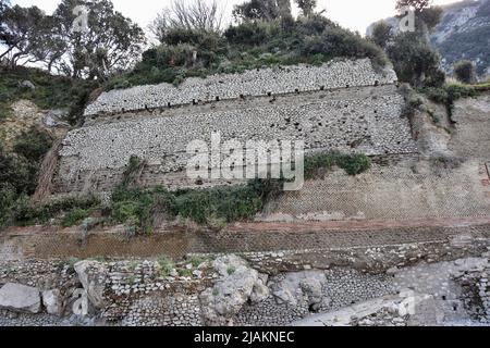 Capri - Ruderi romani dei bagni di Tiberio Foto Stock