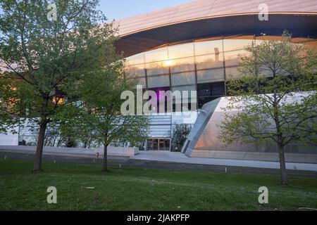 BMW Welt - un centro fieristico multifunzionale, che combina l'esposizione di veicoli BMW brand.Munich,Baviera,Germania Foto Stock