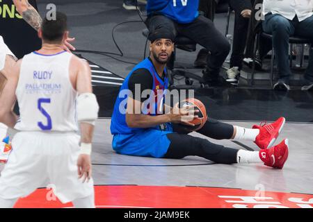 Belgrado, Serbia, 19th maggio 2022. Brandon Davies del FC Barcelona reagisce durante la finale Eurolega 2022 della Turkish Airlines quattro Semifinale di Belgrado Una partita tra il FC Barcelona e il Real Madrid allo Stark Arena di Belgrado, in Serbia. Maggio 19, 2022. Credit: Nikola Krstic/Alamy Foto Stock