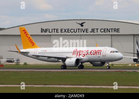 TC-NBM Airbus A320, Pegasus Air, aeroporto di Stansted, Stansted, Essex, REGNO UNITO Foto Stock