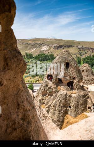 Camini delle fate nel Monastero di Selime in Cappadocia Foto Stock