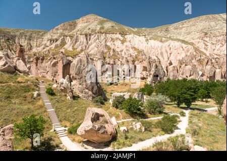 abitazioni in grotta nel museo all'aperto Zelve, Cappadocia Foto Stock