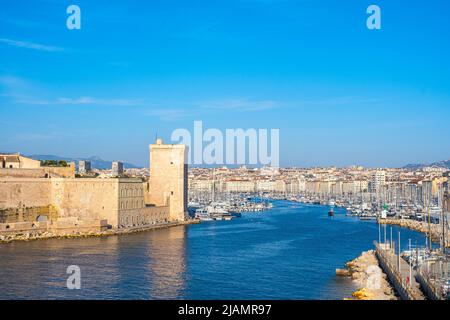 Le Vieux Port et le Fort Saint Jean, Marsiglia Francia Paca 13 Foto Stock