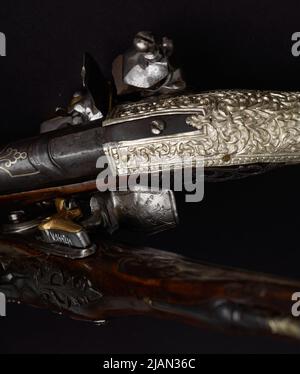 Coppia di pistole fIIntlock sconosciuto scrux Foto Stock