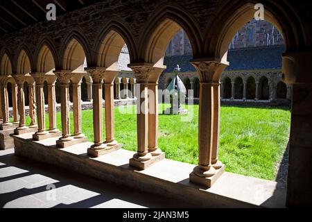 Chiostri dell'abbazia di Iona, Isola di Iona, Scozia, Argyll e Bute, Regno Unito Foto Stock