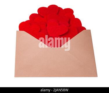 Busta marrone artigianale con cuore feltro isolato su sfondo bianco Foto Stock