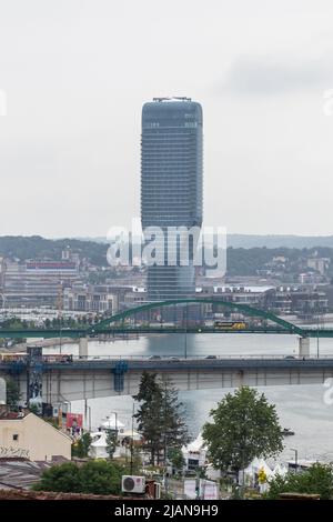 Belgrado, Serbia - 29 maggio 2021: Distretto commerciale e residenziale di Belgrado, Waterfront, Savamala. Foto Stock