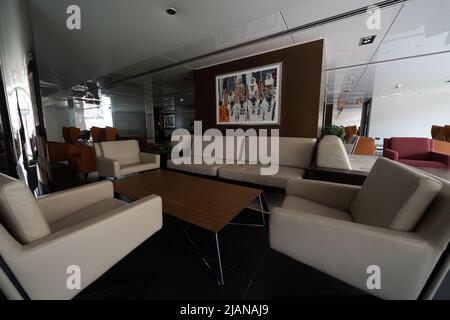 VIP Lounge allo Stadio Internazionale di Khalifa. L'arena da 40.000 posti è il più antico dei 8 stadi che ospiterà partite alla Coppa del mondo FIFA Qatar 2022 Foto Stock