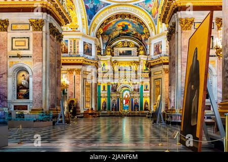 La bellezza e la grandezza della Cattedrale di San Isacco a San Pietroburgo Foto Stock