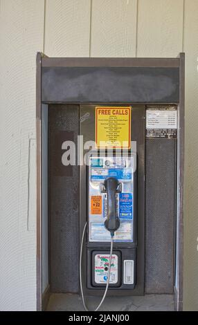 Cabina telefonica a Oscar Scherer del Parco Statale di Osprey, Florida Foto Stock