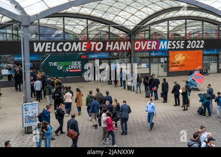 Prima giornata ad Hannover Messe 2022, fiera industriale, dopo 2 anni di Corona Break, bassa Sassonia, Germania Foto Stock