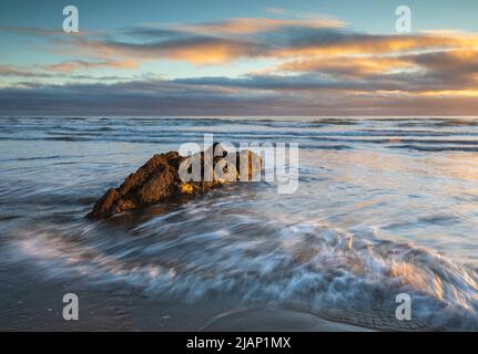 Cornovaglia di Freathy Beach Foto Stock