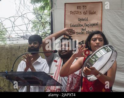 Delhi, India. 31st maggio 2022. I membri dell'All India Students Association (AISA) hanno gridato slogan ad un Parlamento studentesco organizzato dall'All India Students Association (AISA) a Jantar Mantar contro la politica educativa nazionale (NEP 2020) che è stato introdotto dal governo centrale. (Foto di Kabir Jhangiani/Pacific Press) Credit: Pacific Press Media Production Corp./Alamy Live News Foto Stock