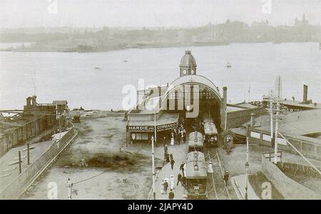 Terminal dei traghetti e dei treni di Milsons Point ca. 1913 Foto Stock