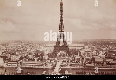 PARIGI – Vista generale con la Torre Eiffel sconosciuta Foto Stock