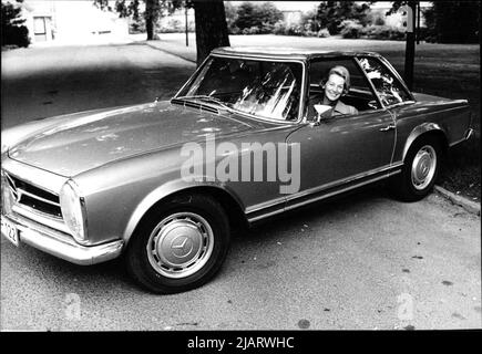 Annemarie Renger, deutsche Politikerin (SPD), War 1972 bis 1976 Bundestagspräsidentin und somit als erste Frau an der Spitze des Bundestages. Sie widmete insgesamt 37 Jahre ihrer Tätigkeit als Bundestagsabgeordnete. Foto Stock