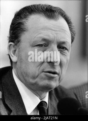 Französischer Politiker Jacques Delors im August 1987 als Präsident der Kommission der Europäischen Gemeinschaft mit Sitz in Brüssel. Foto Stock