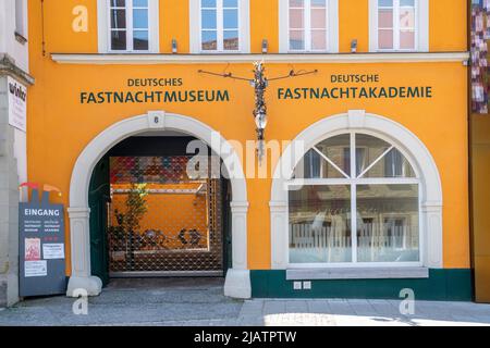 Die historische Altstadt von Kitzingen am Main in Unterfranken mit dem Fastnachtmuseum Foto Stock