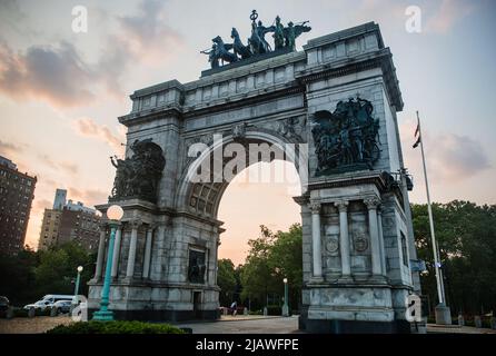 Soldiers and Sailors Memorial Arch al Grand Army Plaza, Prospect Park, Brooklyn, New York City Foto Stock