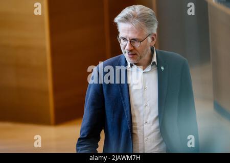 Stephane Hazee di Ecolo è stato raffigurato durante una sessione plenaria del Parlamento vallone a Namur, mercoledì 01 giugno 2022. BELGA FOTO BRUNO FAHY Foto Stock