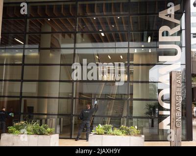 Pulizia vetri Nomura Headquarters Londra Foto Stock