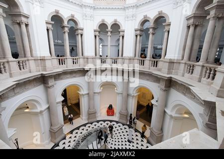 Tate Britain Art Gallery - veduta interna dell'architettura dell'edificio; Tate Britain, Millbank, Pimlico London UK Foto Stock