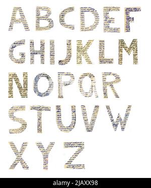 Alfabeto maiuscolo ritagliato su sfondo bianco. I pezzi tagliati sono da vecchi con testi scritti a mano con inchiostro Foto Stock