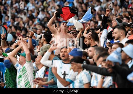 Londra, Francia. 01st giugno 2022. Sostenitori dell'Argentina durante la partita di calcio del Trofeo Finalissima 2022 tra Italia e Argentina allo stadio Wembley di Londra, Inghilterra, 1st giugno 2022. Foto Andrea Staccioli/Insidefoto Credit: Ininsidefoto srl/Alamy Live News Foto Stock