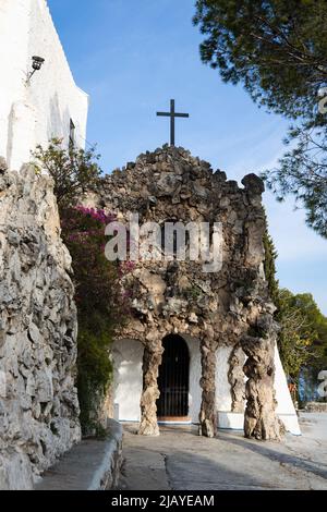 Ermita de la Trinitat de Sitges, chiesa in montagna a Garraf, Spagna Foto Stock